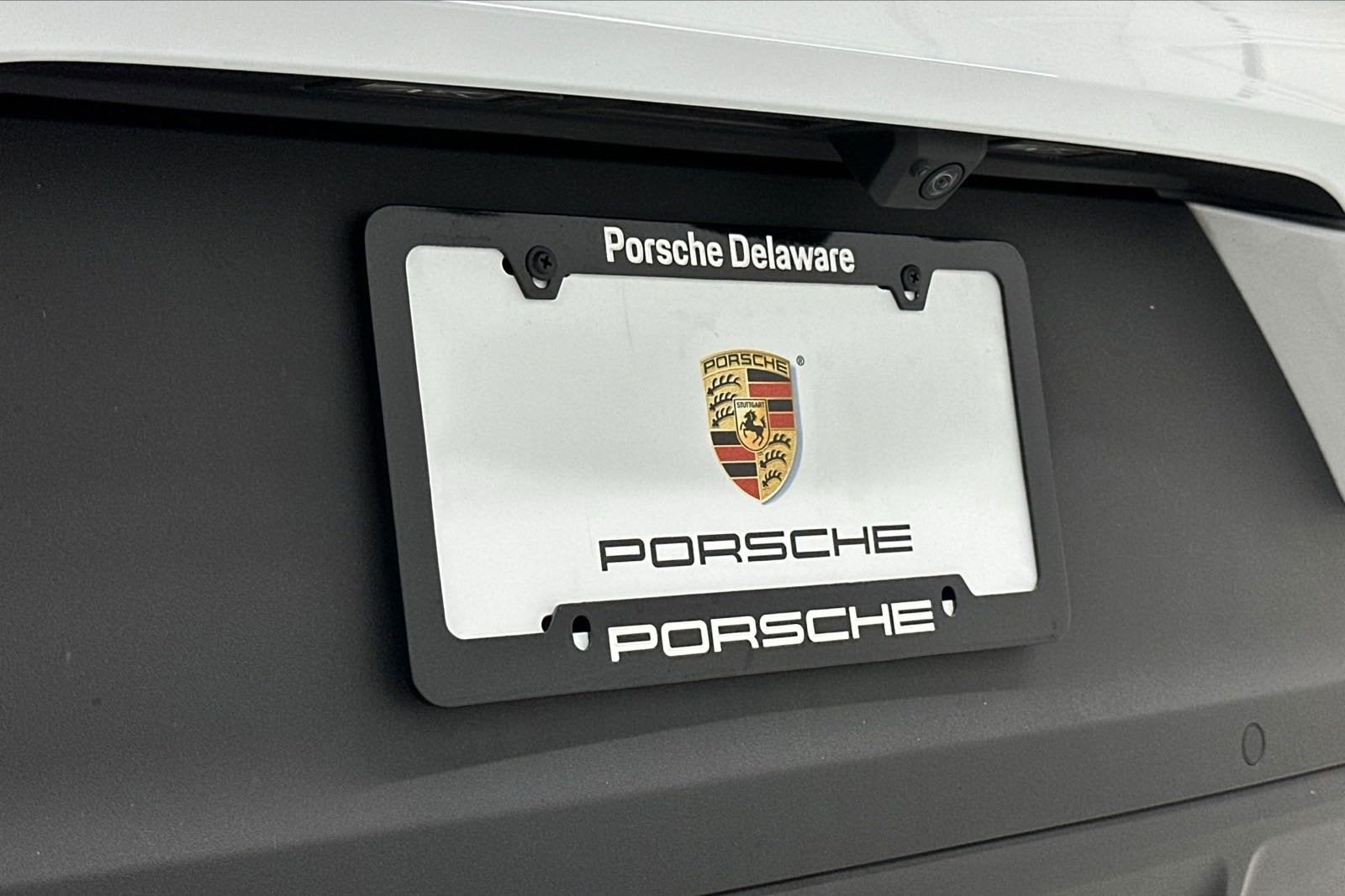 2023 Porsche Cayenne Platinum Edition